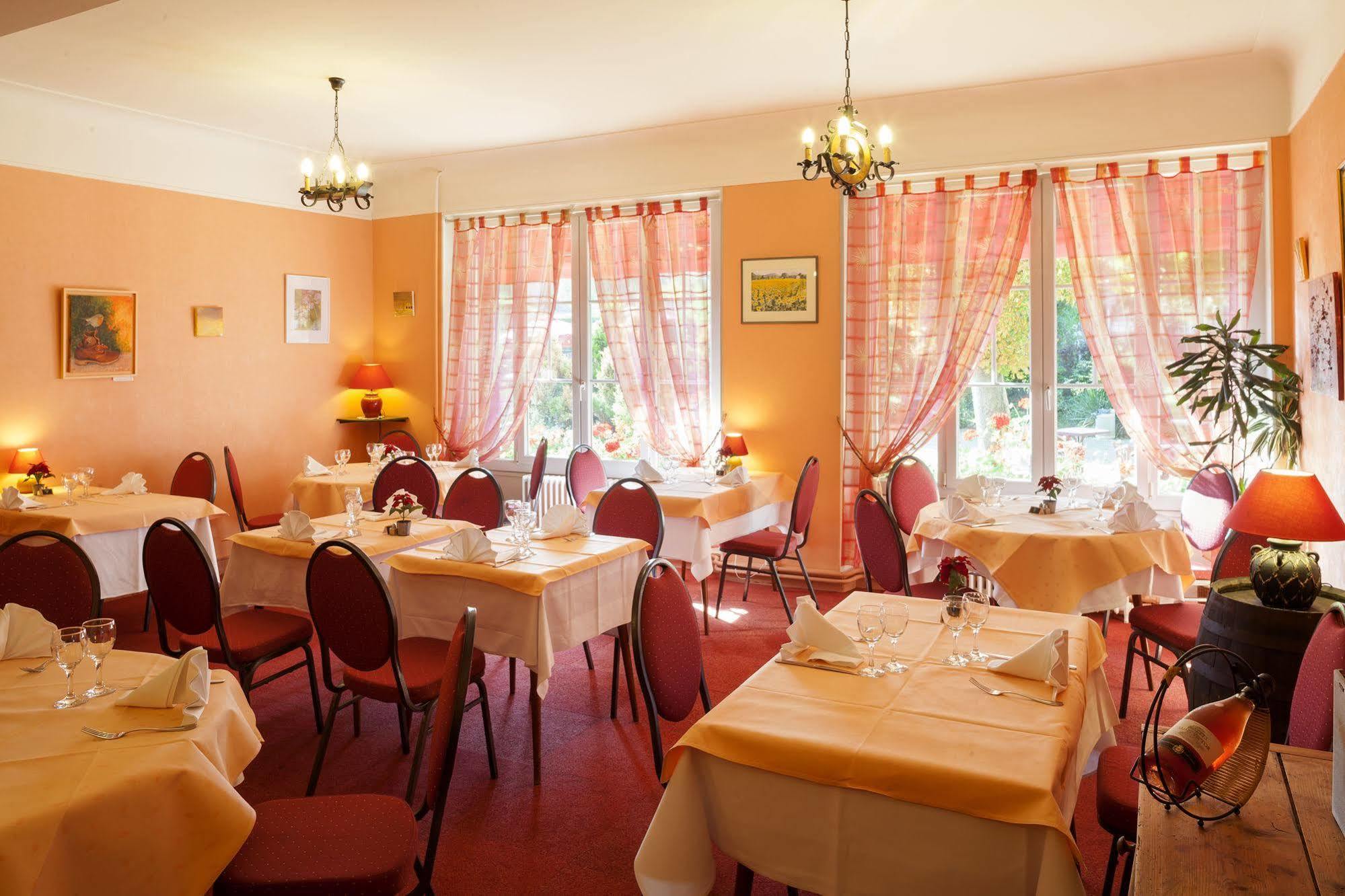 Le Chalet De La Foret Hotel 3 Etoiles Et Restaurant Виерзон Екстериор снимка