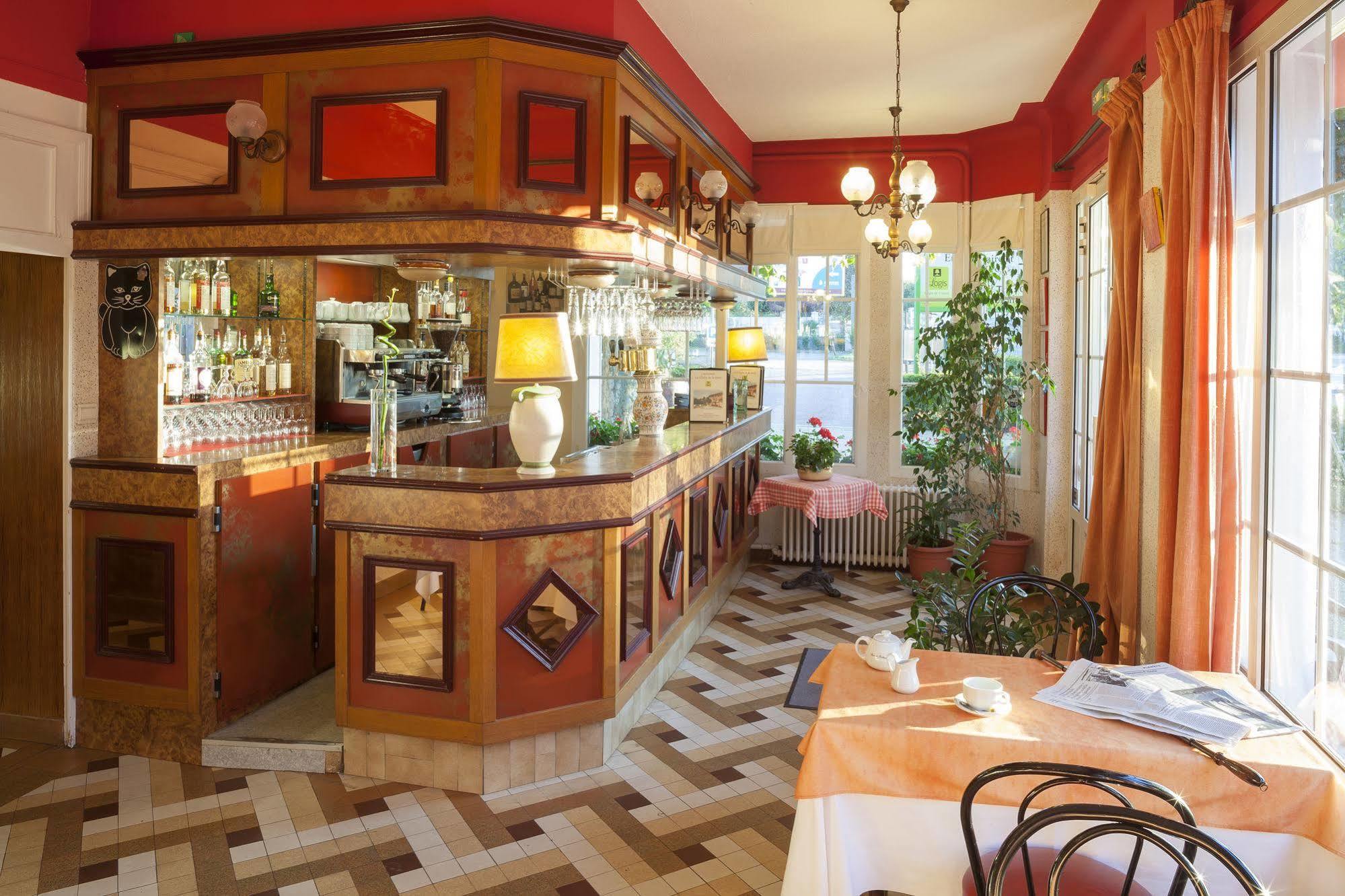 Le Chalet De La Foret Hotel 3 Etoiles Et Restaurant Виерзон Екстериор снимка