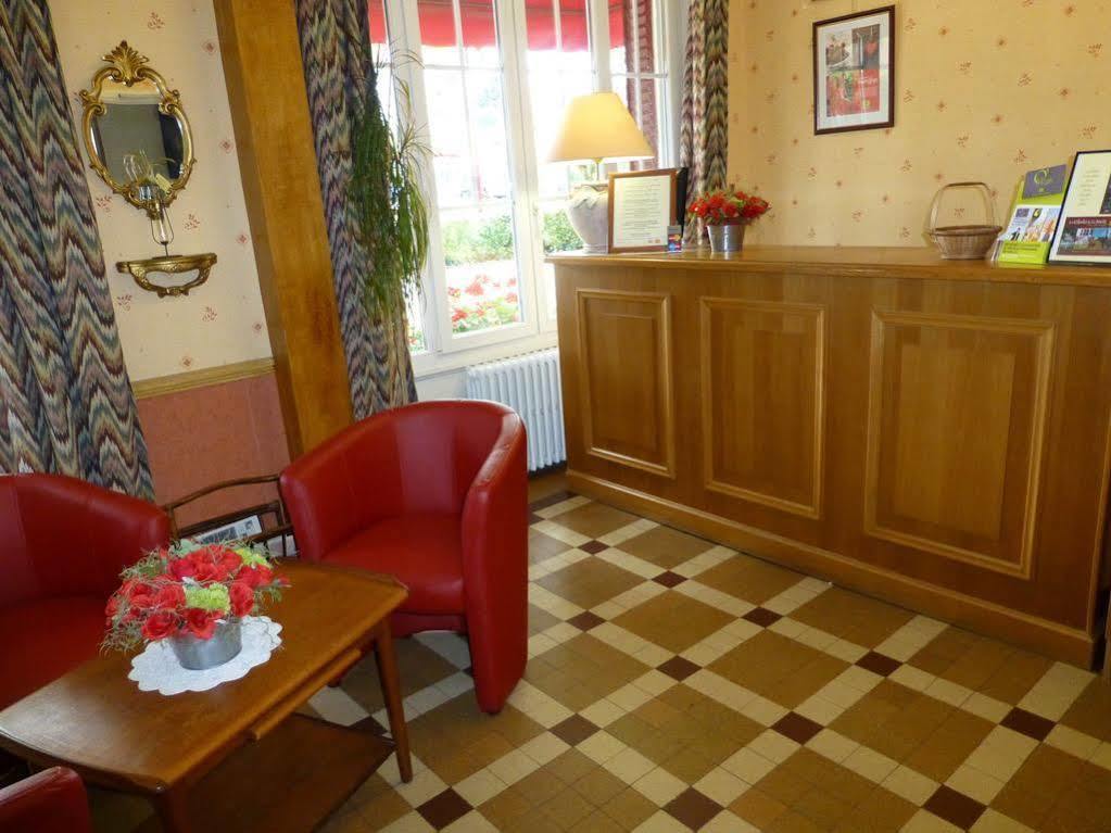 Le Chalet De La Foret Hotel 3 Etoiles Et Restaurant Виерзон Екстериор снимка